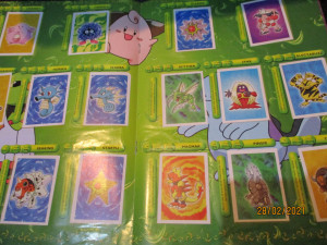Kompletno popunjen album The world of Pokemon Info kids