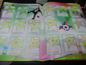 Prazan album i kompletan set sličica Football Stars 2019 School Shop