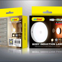 Lampa led cu senzor de miscare si de lumina