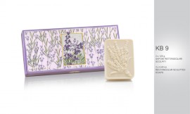 Cutie cadou - 3 x 125g sapunuri sculptate - cu aroma naturala de lavanda, violete, lacramioara sau portocale
