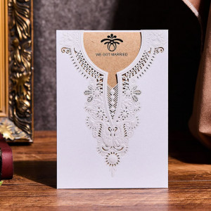 Set de 25 invitatii pentru nunta cu foaie in interior panglica si plic Heartye, hartie, maro/alb, 15 x 15 cm