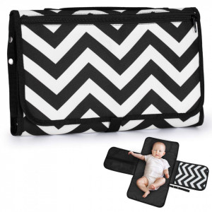 Geanta portabila cu covoras pentru schimbare scutec la bebelusi COSYLAND, negru/alb, 89,5 x 60 cm
