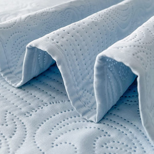 Lenjerie de pat 3 piese Qucover, poliester, albastru deschis, 240 x 260 cm/ 50 x 75 cm
