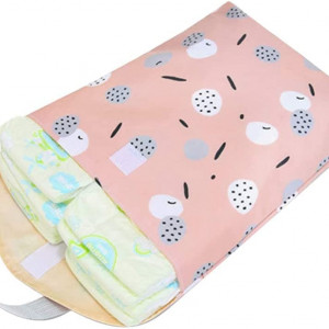 Sac pentru scutecele bebelusului OhMill, poliester, roz, 28 x 27 x 23 cm