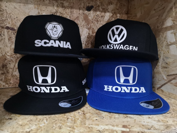 Boné - Modelo pala recta / CAP - com logo