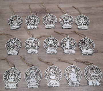 "Bola" para árvore de Natal com nome - MDF