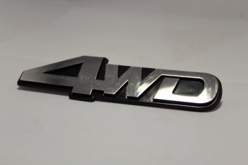 Emblema com 4WD