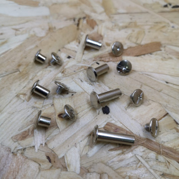 Parafuso para união de MDF / Acrílico