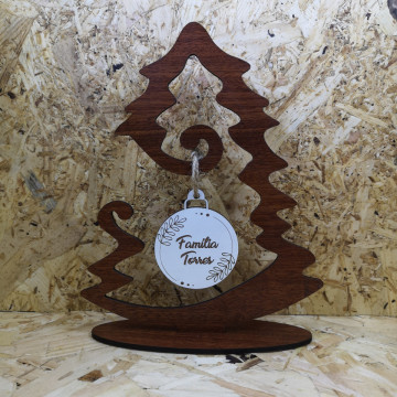 Árvore de Natal em MDF com pendente personalizado