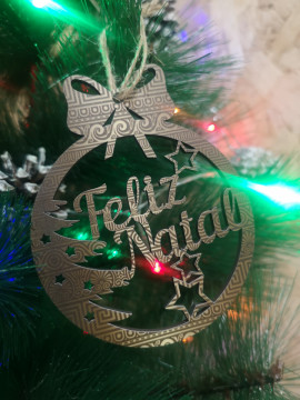 Ornamento para árvore de Natal em MDF - Com nome - Padrão de dourado
