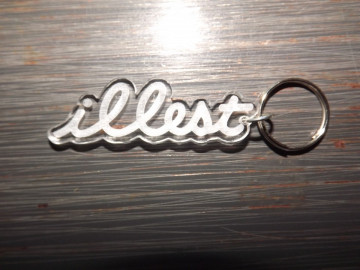 Porta Chaves de Acrílico com gravação "illest"