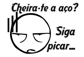 Autocolante - Cheira-te a aço? Siga picar...