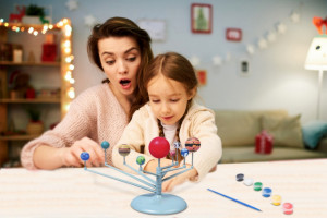Sistemul Solar, Set pentru Lucru Manual, Vopsele si Pensula incluse