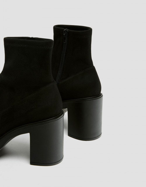 pull and bear beige boots
