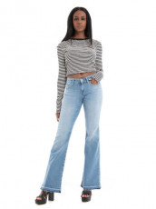 Only Maja Cropped