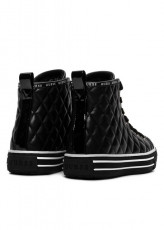 Guess Noir