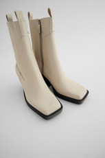 Zara Cowboy Toe Leather Botin