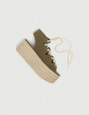 Pull&Bear KhakiSandals