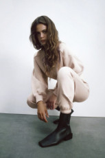 Zara Square Toe Leather Botin