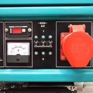 Agregat za struju sa benzinskim motorom mono i trofazni 6,8KW(3F)/5,5KW(1F), električni start
