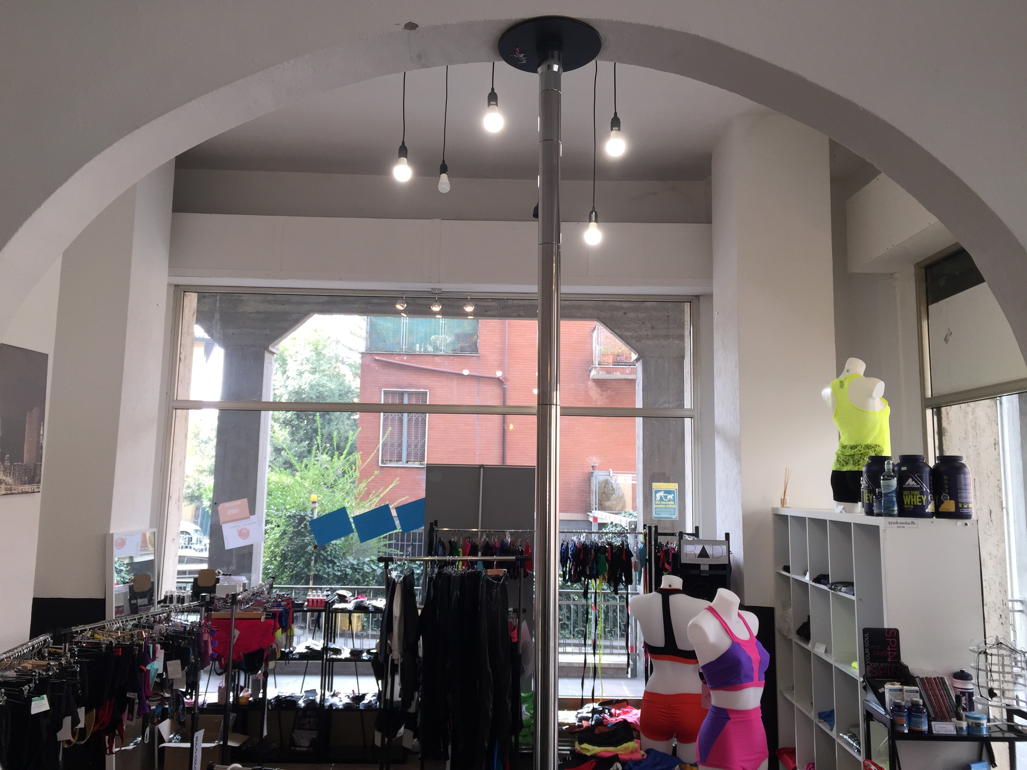 POLE SHOP