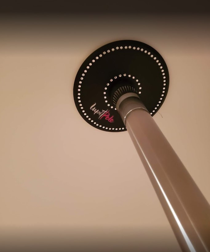 diamond pole