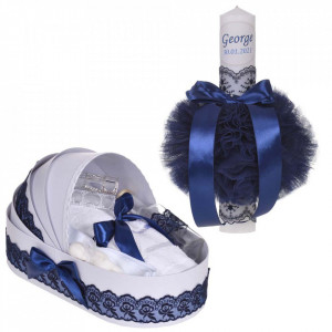 Lumanare botez personalizata si trusou botez in landou, decor dantela Bleumarin, Denikos® 864
