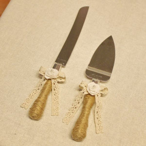 Set tort rustic dantela si trandafiras P35F