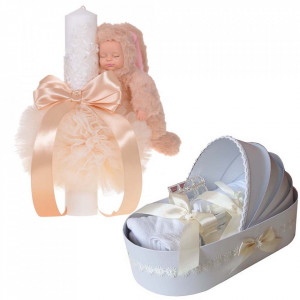 Lumanare botez glob iepuras pufos si trusou botez in landou, decor Ivoire cu floricele, Denikos® 768