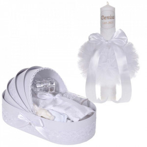 Lumanare botez personalizata si trusou botez in landou, decor dantela Alba, Denikos® 871