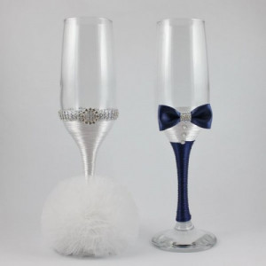Pahare nunta decorate alb si bleumarin PN002