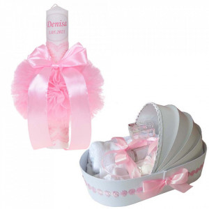 Lumanare botez personalizata si trusou botez in landou, decor Roz cu floricele, Denikos® 776