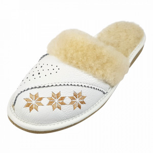 Papuci de Casa Dama Imblaniti cu Lana de Oaie Model 'Spirit of Winter' White