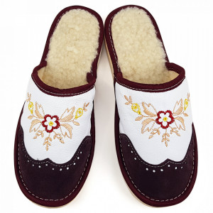 Papuci de Casa din Piele Intoarsa Imblaniti cu Lana Model 'London Brogue Inspire' Burberry