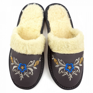 Papuci de Casa Dama Imblaniti cu Lana de Oaie Model 'Akna Rogue Gray' Winter
