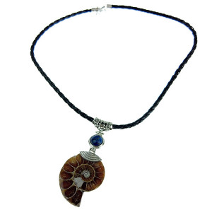 Colier statement cu amonit fosil si lapis-lazuli A