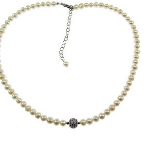 Colier perle de cultura albe cu charm cubic zirconia roz