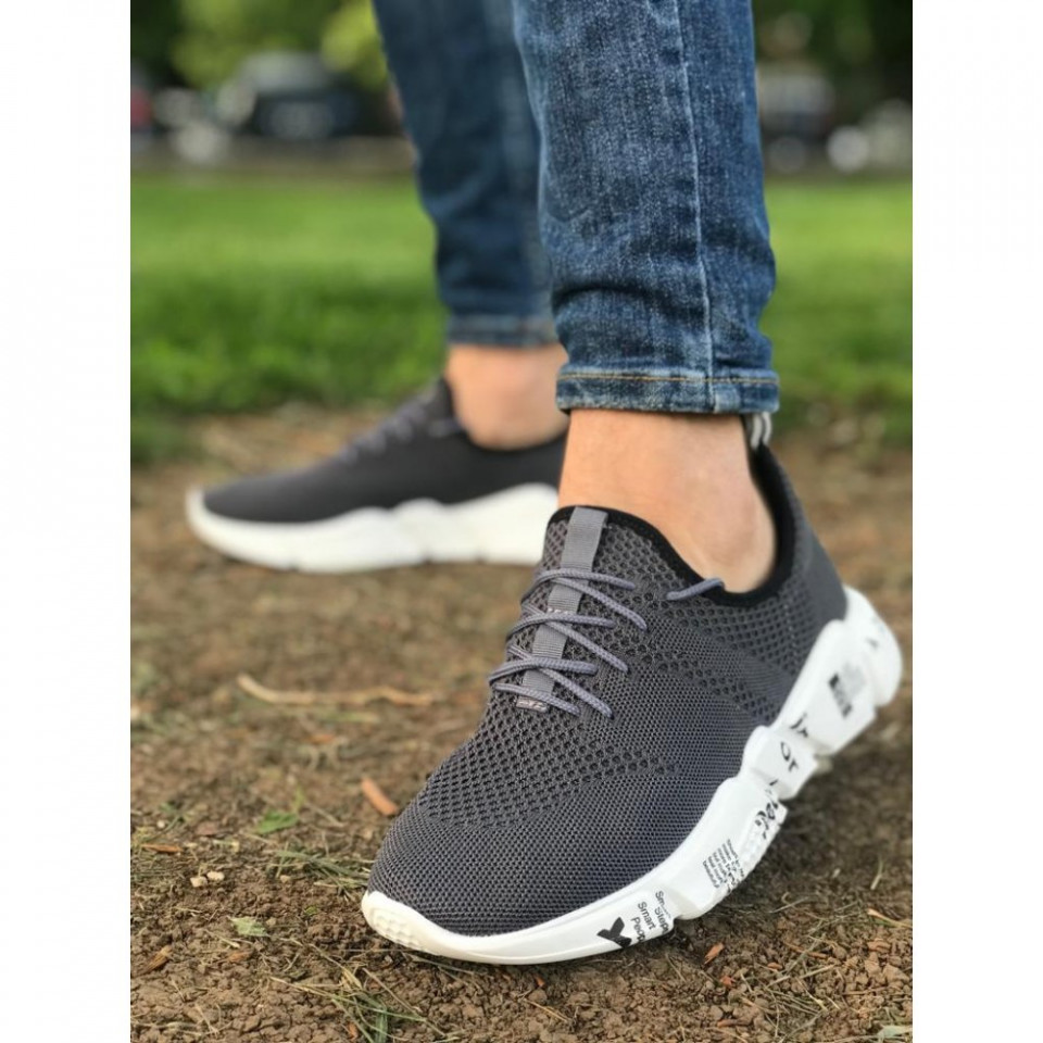 Pantofi sport gri, cu talpa flexibila din spuma, foarte usori si comozi