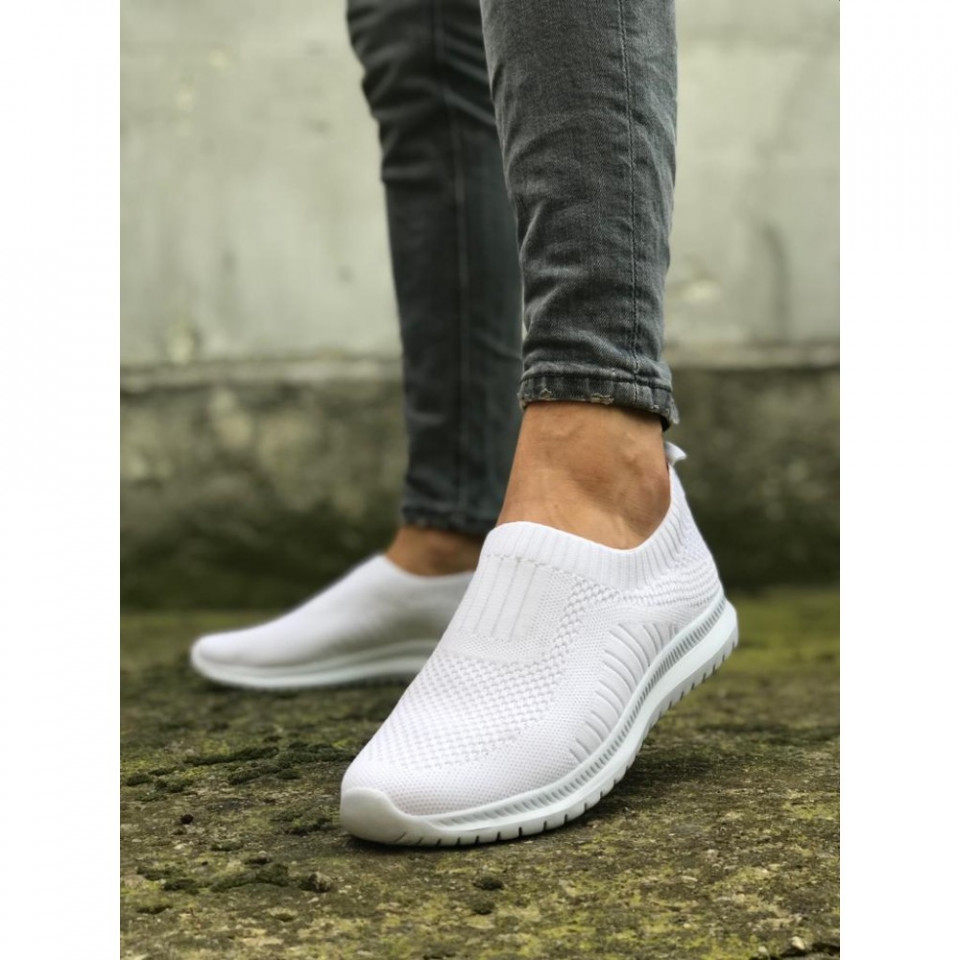 Pantofi sport albi, cu talpa flexibila din spuma, foarte usori si comozi