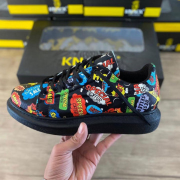 Pantofi sport barbati negri, cu imprimeu colorat, talpa cusuta