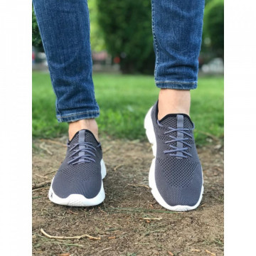 Pantofi sport gri, cu talpa flexibila din spuma, foarte usori si comozi