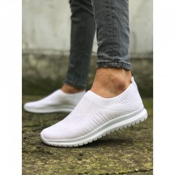 Pantofi sport albi, cu talpa flexibila din spuma, foarte usori si comozi