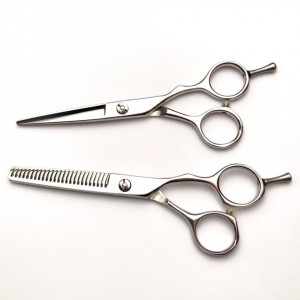 Set frizerie Vincent cu foarfeca tuns si filat, pelerina coafor, brici metalic, pamatuf si pulverizator imitatie sticla Whisky
