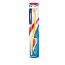 Periuta de dinti Aquafresh Standard Medium