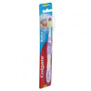 Periuta de dinti Colgate Extra Clean Medium