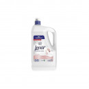 Balsam de rufe Lenor Professional Sensitive, 4.75 L, 190 spalari