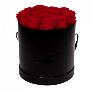 Aranjament floral cu 15 trandafiri de sapun, in cutie neagra rotunda