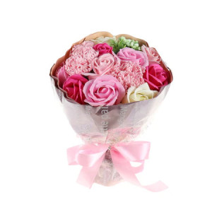 Aranjament Floral Buchet din trandafiri de sapun si garofite, roz