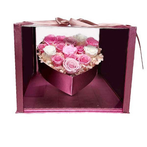 Aranjament floral Glame in forma de inima, cu 15 trandafiri criogenati, alb/ roz