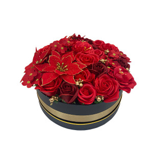 Aranjament floral in cutie neagra rotunda cu craciunite, hortensii si trandafiri de sapun